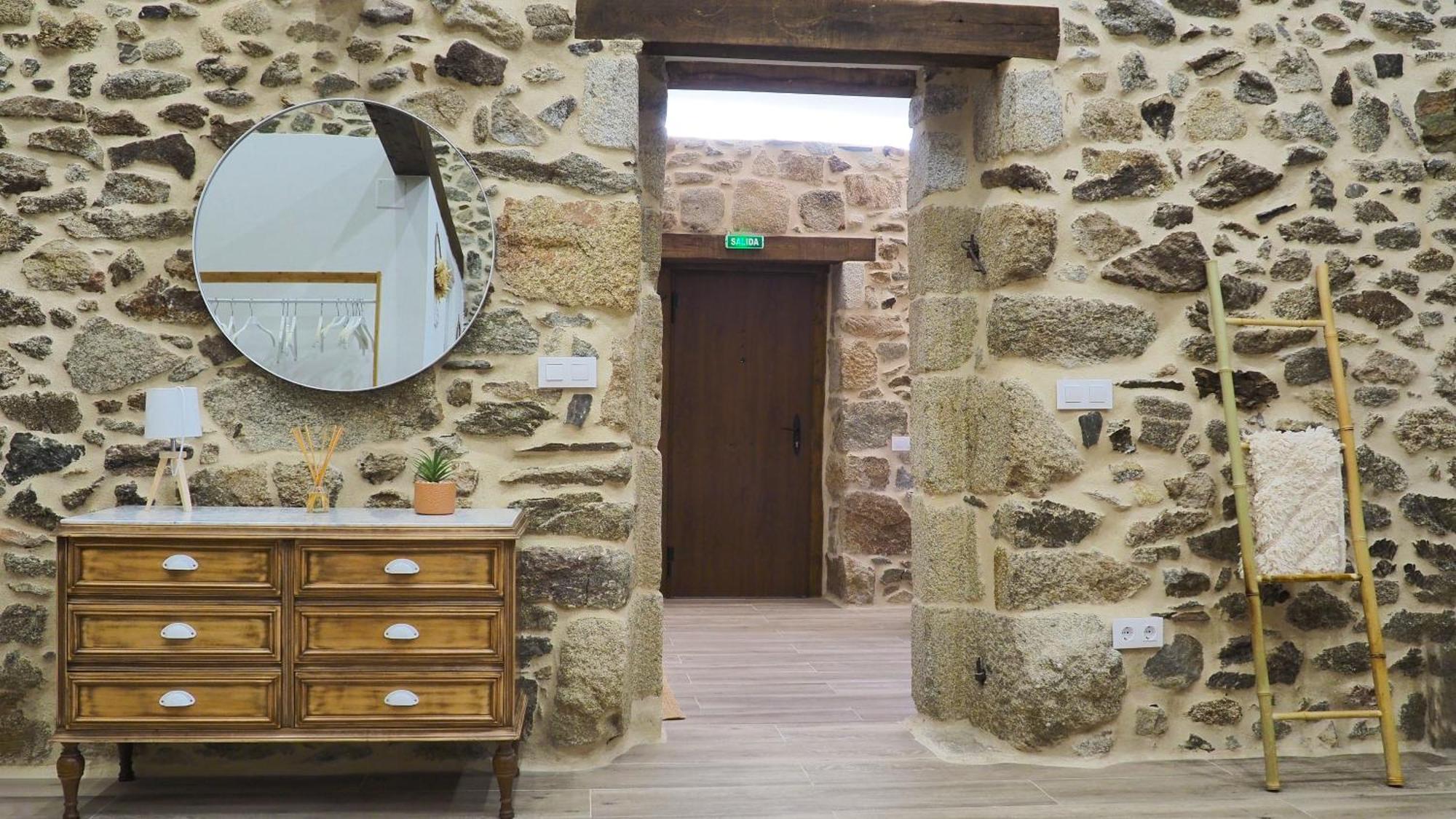 Apartamentos Muralla Sacra Sober Kültér fotó