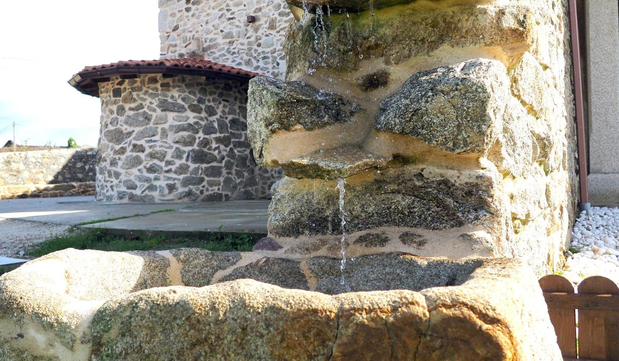 Apartamentos Muralla Sacra Sober Kültér fotó
