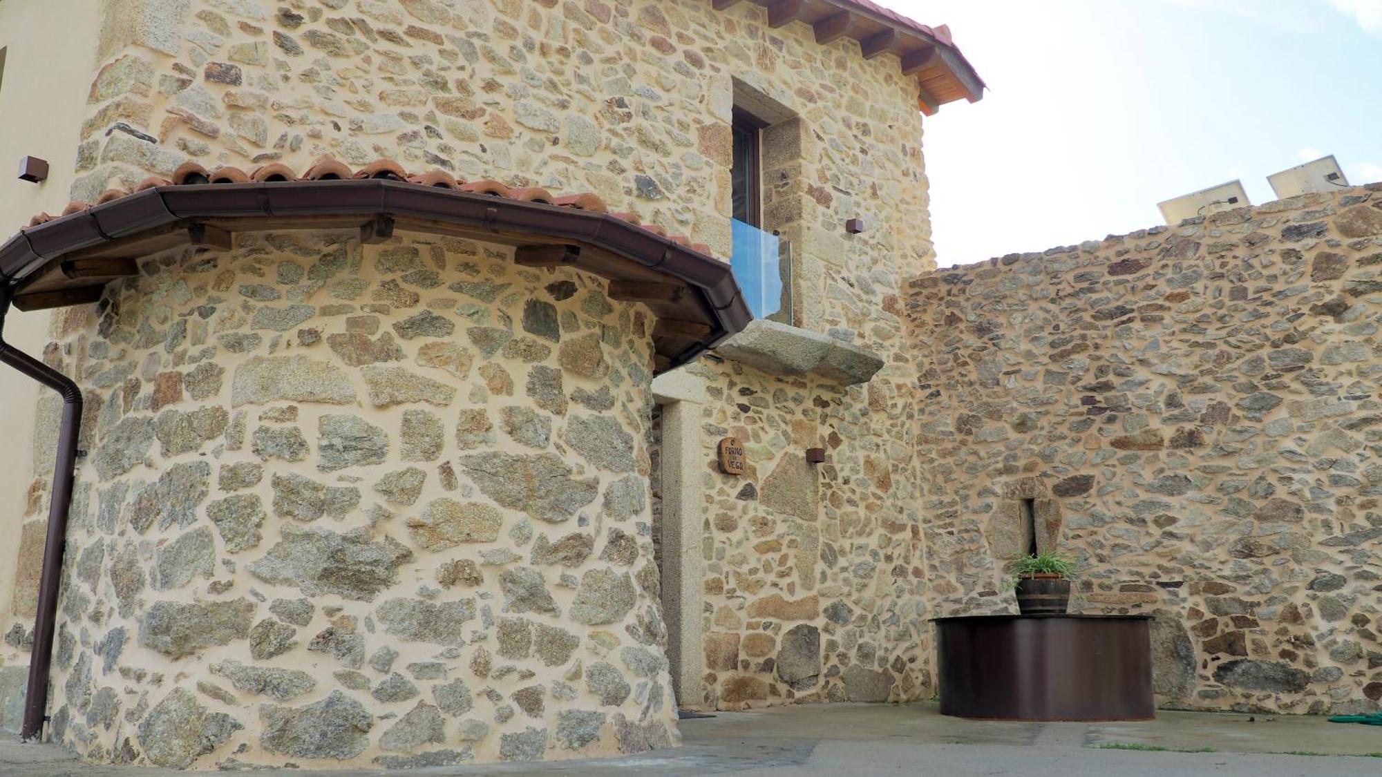 Apartamentos Muralla Sacra Sober Kültér fotó