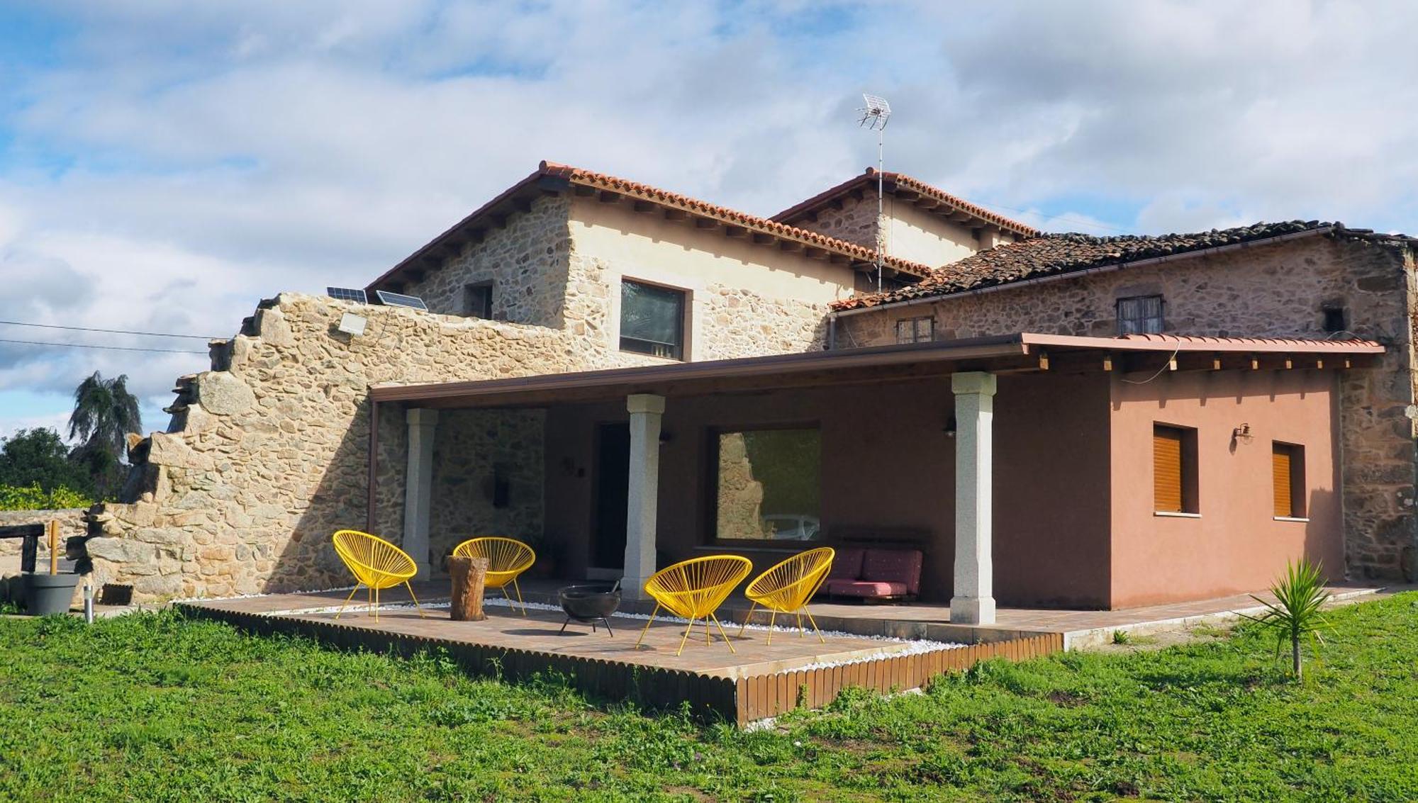 Apartamentos Muralla Sacra Sober Kültér fotó