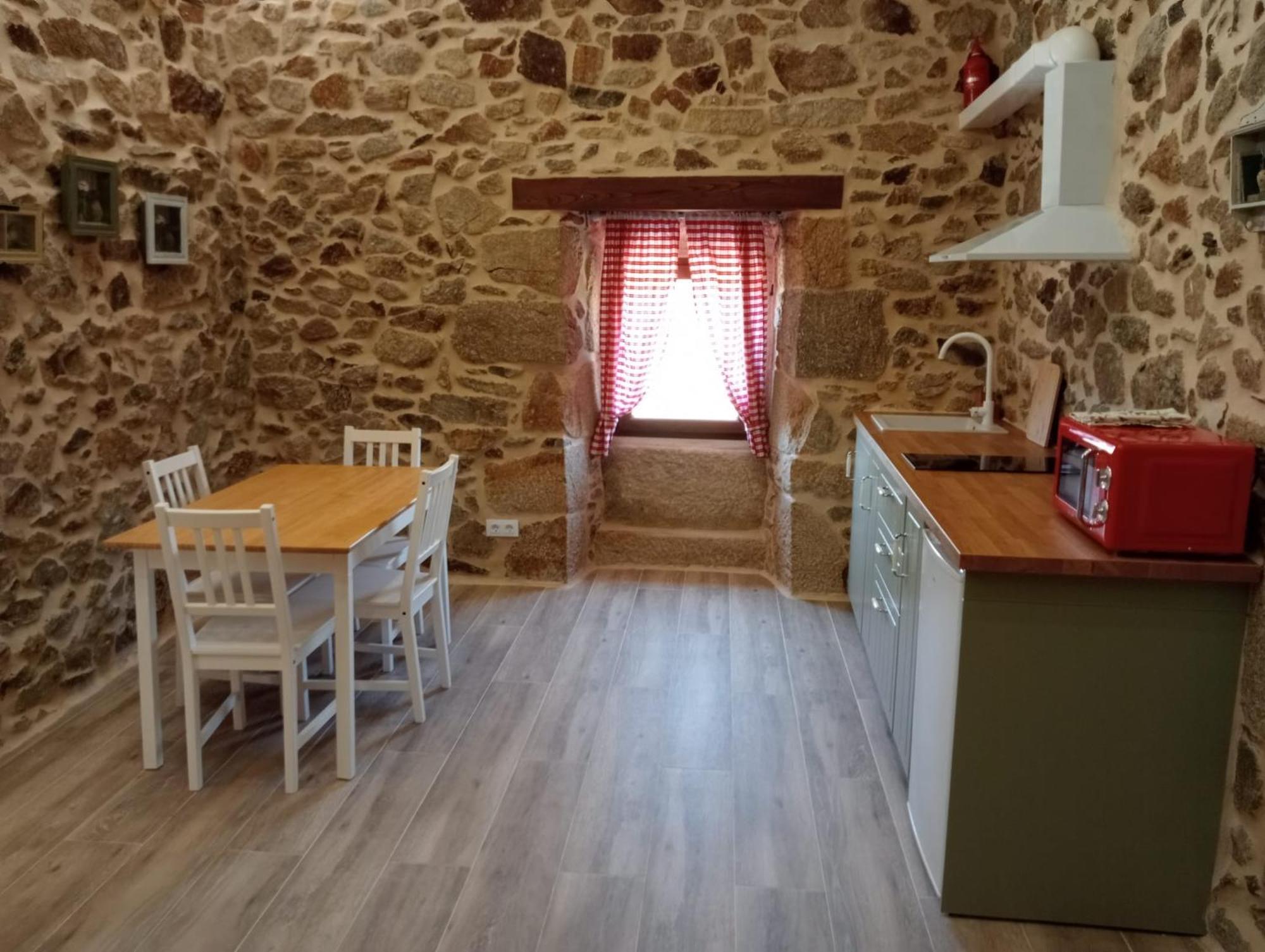 Apartamentos Muralla Sacra Sober Kültér fotó