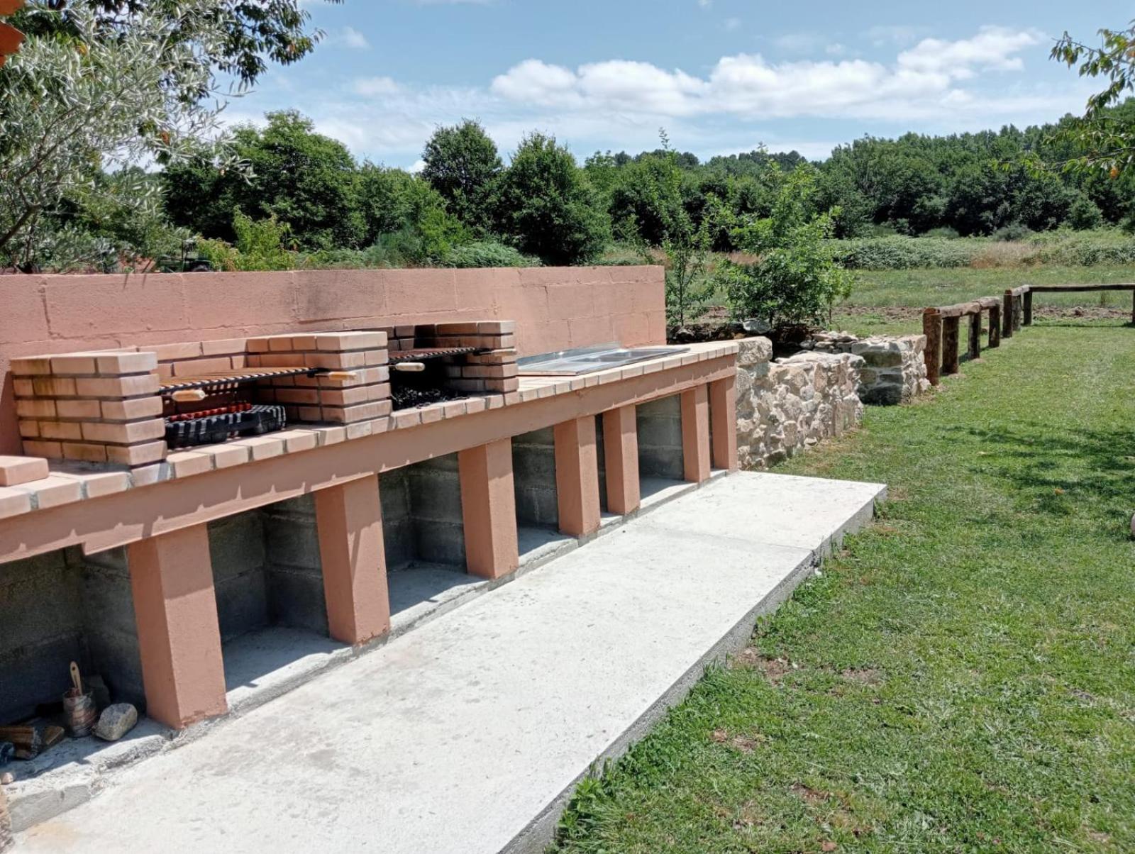 Apartamentos Muralla Sacra Sober Kültér fotó
